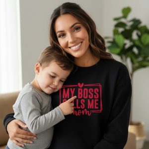 personalizowana bluza my boss calls me mom z imionami dzieci zamszowy flock